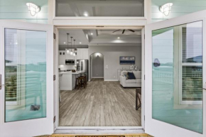 Near Beach Relaxing Views BBQ Grill Deck Fenced Yard